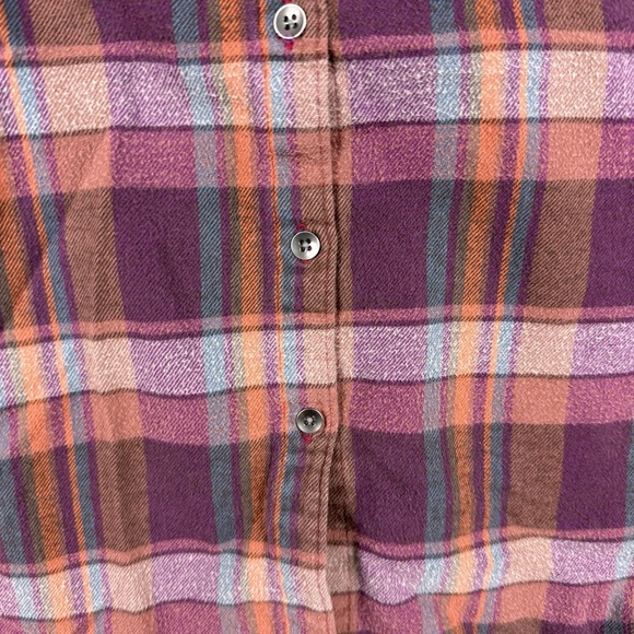 Woolrich Plaid Shirt Women's Size‎ Medium Burgundy Plaid Flannel Long Sleeve - Picture 4 of 14